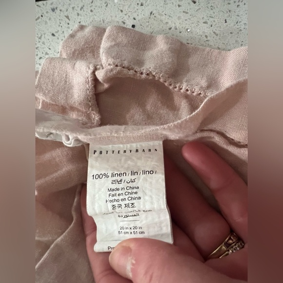 BUNDLE of POTTERY BARN 100% linen dining linens. - Picture 5 of 5